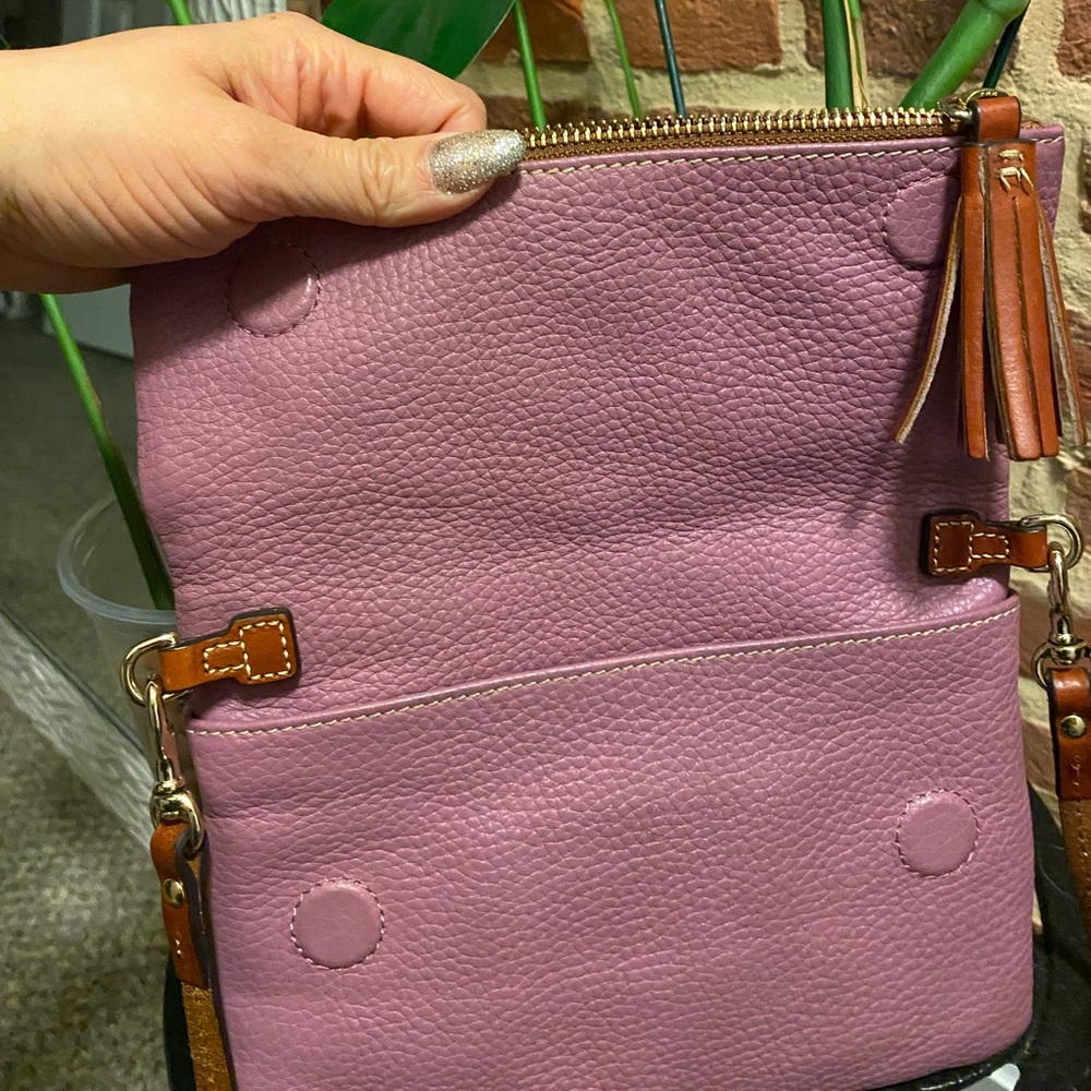 Cross body with multiple compartments